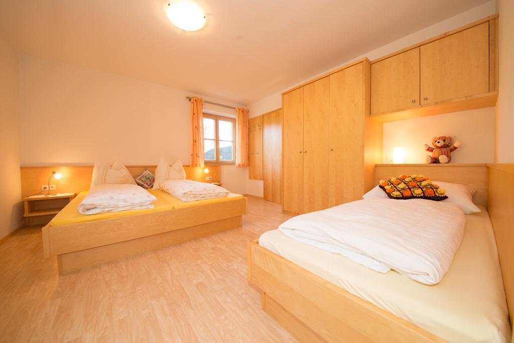 Bio-Bauernhof Einberghof Appartement Pfarrwerfen Kamer foto